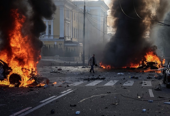 Взрывы ракет. Киев